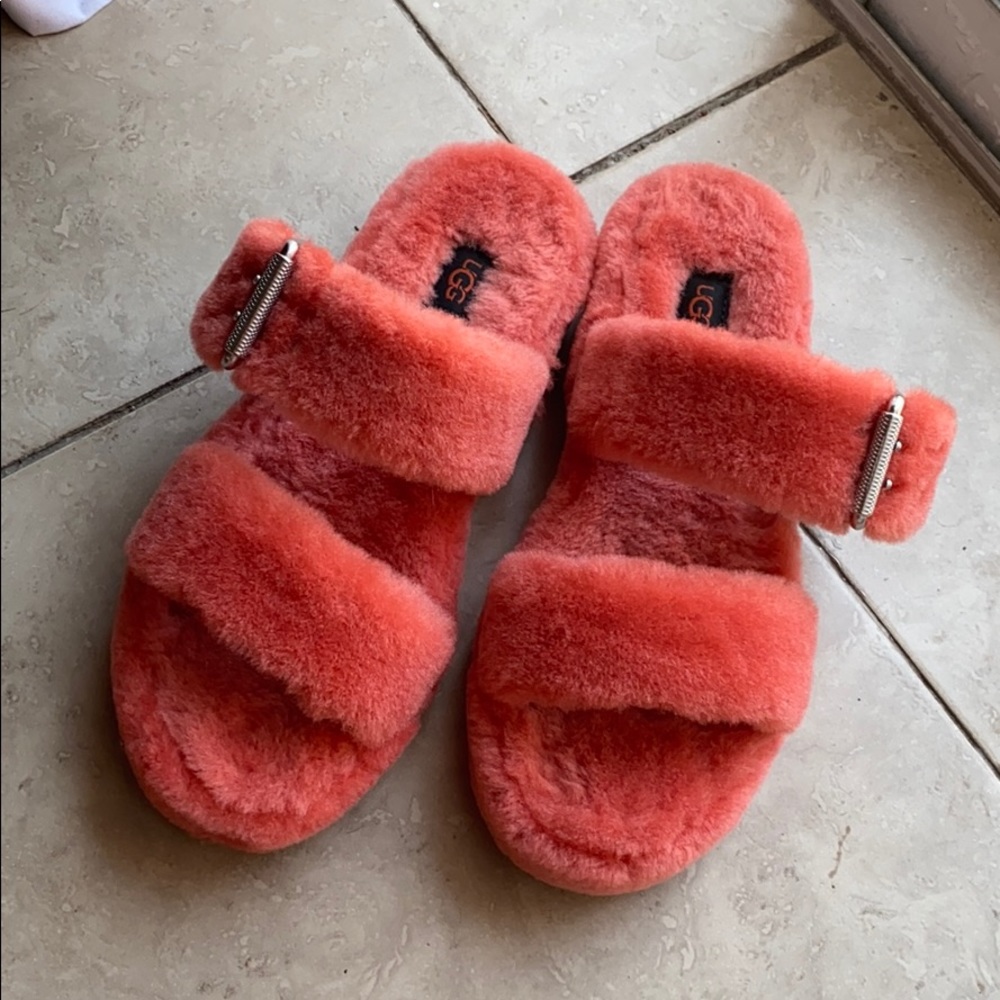Ugg fuzz yeah slippers